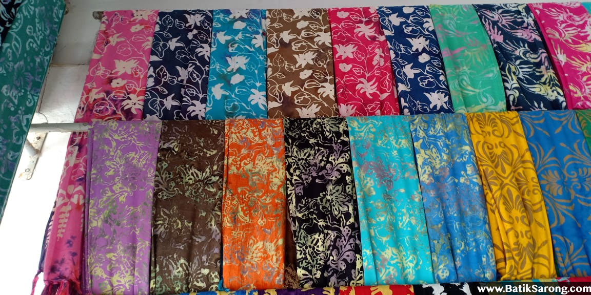 Hand Stamp Batik Sarong Fabrics From Indonesia – Pareo-Bali.com